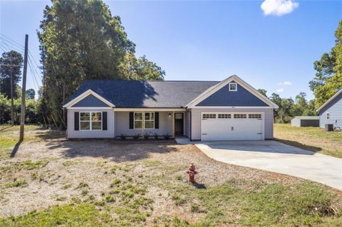 Homes For Sale - 6009 Zoo Parkway<br/> Asheboro, NC 27205