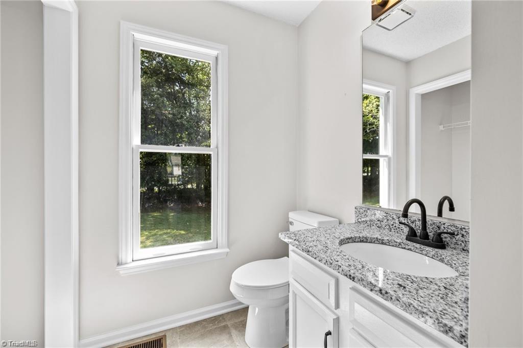 814 N Greenbriar Street, Liberty, North Carolina image 13