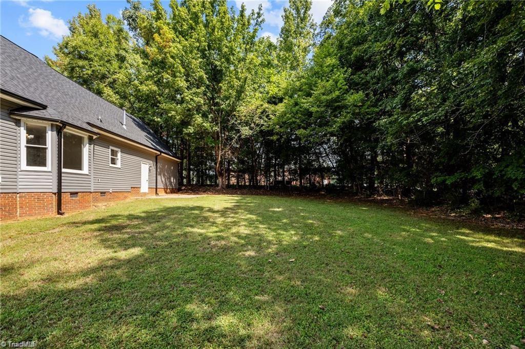 814 N Greenbriar Street, Liberty, North Carolina image 28