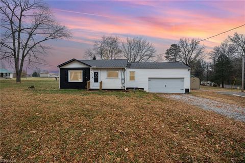 111 Coble Circle Lexington NC 27295