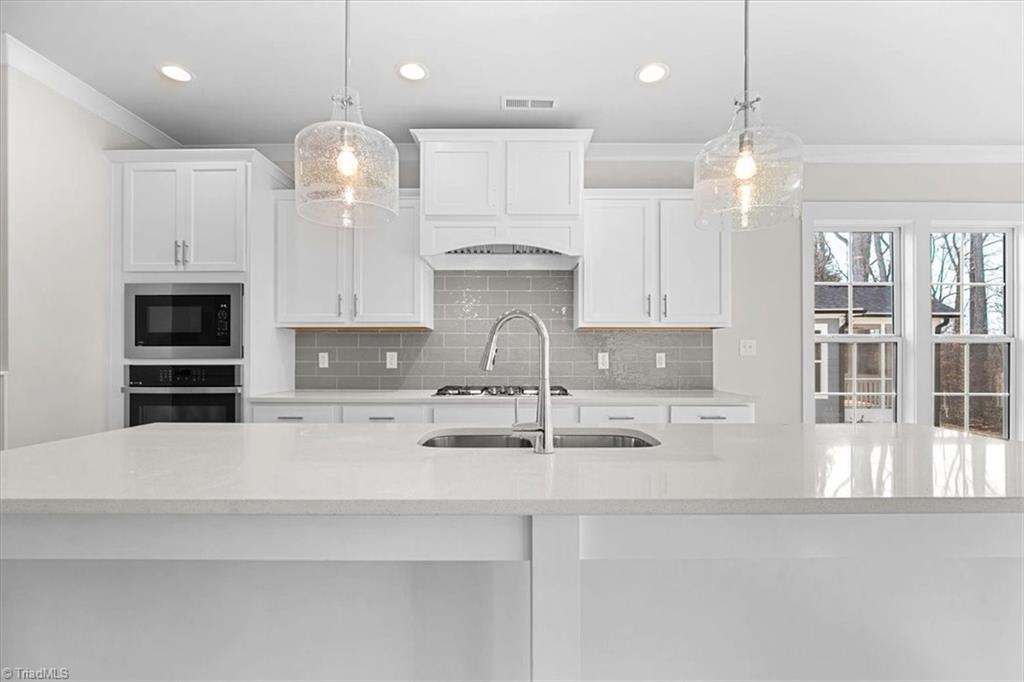 Photo 14 of 46 of 5136 Whaitley Lane townhome