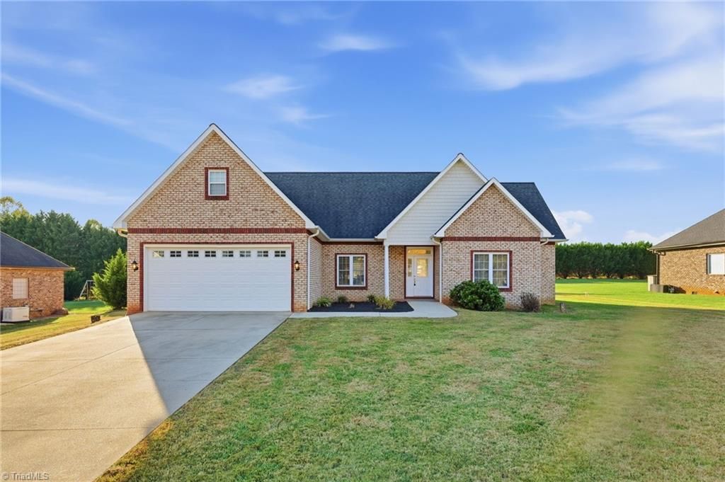 Photo of 116 Postell Drive, Statesville, NC 28625 (MLS # 1203568)