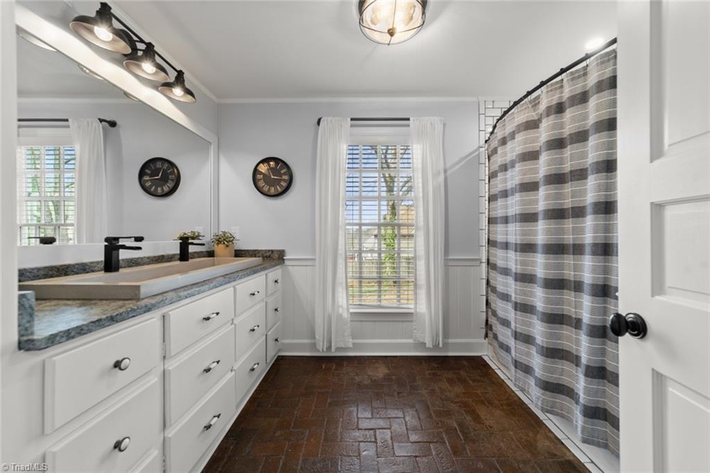 Winston-Salem, North Carolina 27106, United States, 4 Bedrooms Bedrooms, ,2 BathroomsBathrooms,Residential,Coming Soon,95172