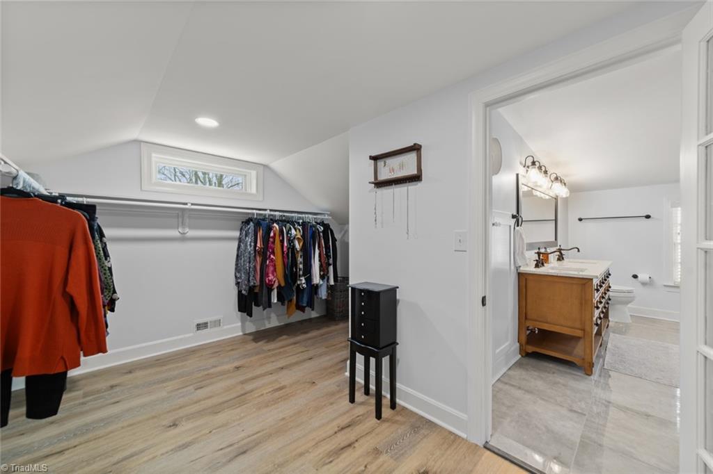 Winston-Salem, North Carolina 27106, United States, 4 Bedrooms Bedrooms, ,2 BathroomsBathrooms,Residential,Coming Soon,95172