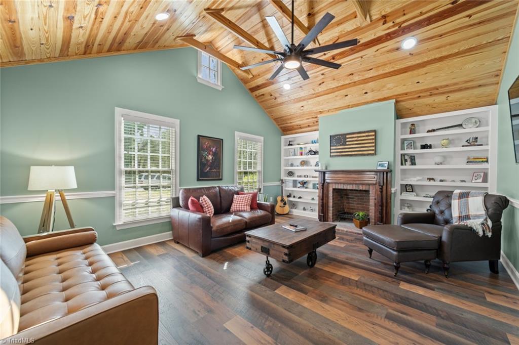 Winston-Salem, North Carolina 27106, United States, 4 Bedrooms Bedrooms, ,2 BathroomsBathrooms,Residential,Coming Soon,95172