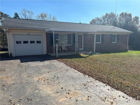 A home in Mount Airy