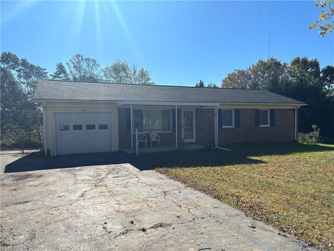 A home in Mount Airy