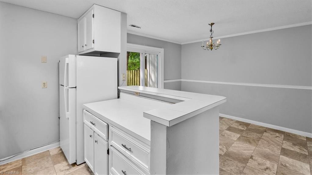 Greensboro, North Carolina 27409, United States, 2 Bedrooms Bedrooms, ,3 BathroomsBathrooms,Residential,Active,176884