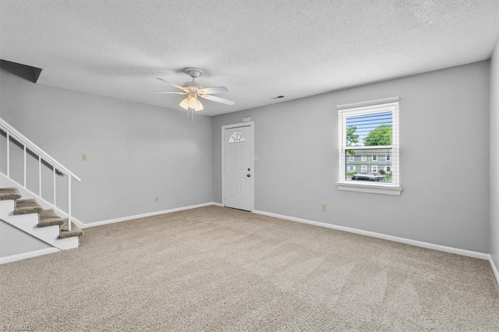 Greensboro, North Carolina 27409, United States, 2 Bedrooms Bedrooms, ,3 BathroomsBathrooms,Residential,Active,176884