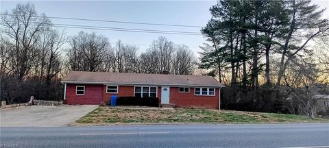 A home in Ramseur