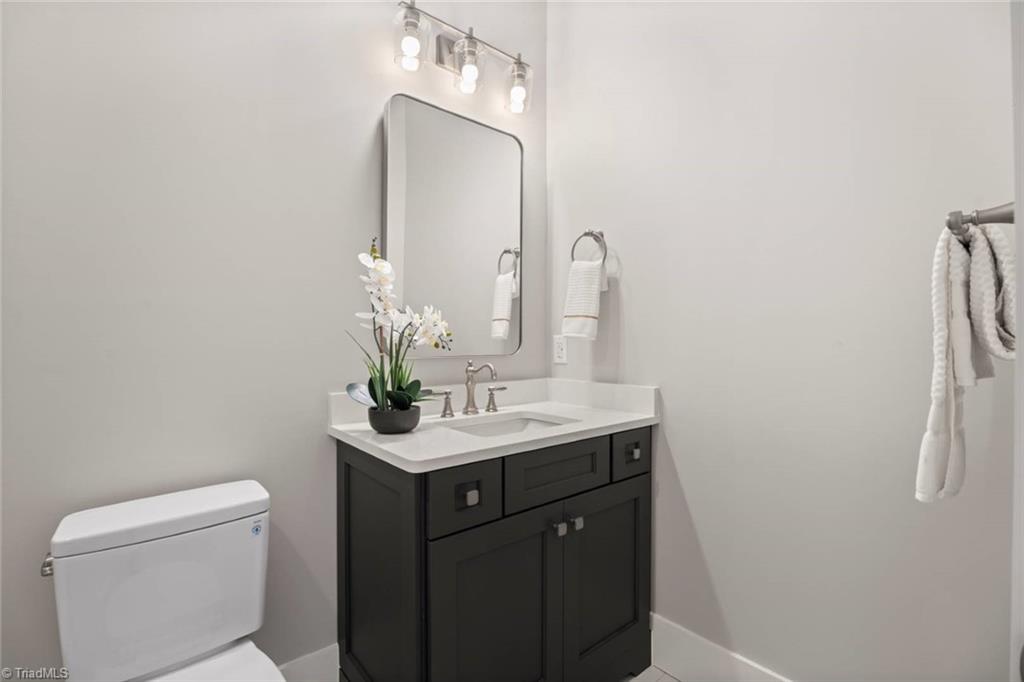 Winston-Salem, North Carolina 27106, United States, 4 Bedrooms Bedrooms, ,3 BathroomsBathrooms,Residential,Active,88650