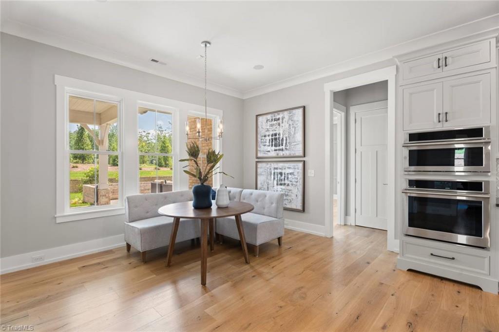 Winston-Salem, North Carolina 27106, United States, 4 Bedrooms Bedrooms, ,3 BathroomsBathrooms,Residential,Active,88650