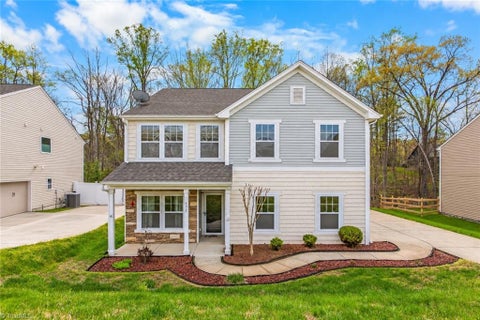 Homes For Sale - 431 Shady Grove Court<br/> Winston-Salem, NC 27103