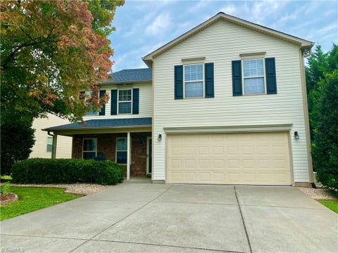 Homes For Sale - 4556 Westhill Place<br/> Kernersville, NC 27284