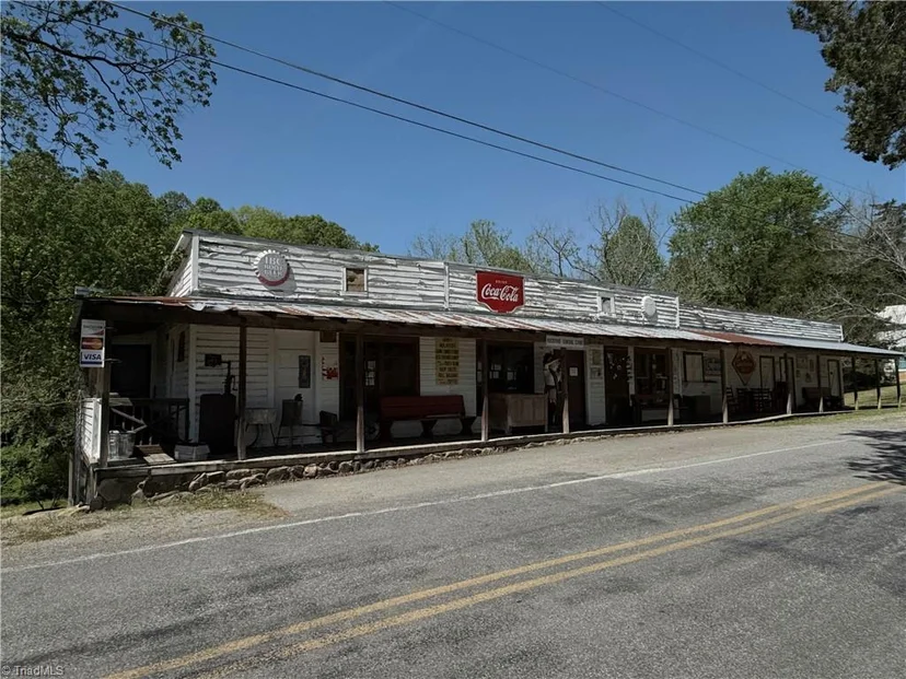 5174 Rockford Road, photo 1 of 23