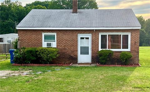 A home in Archdale