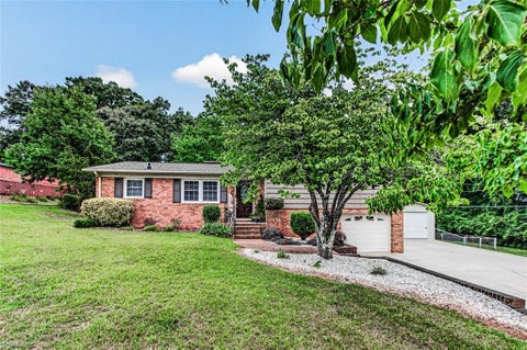Homes For Sale - 218 Barber Street<br/> Randolph County, Asheboro, NC 27203