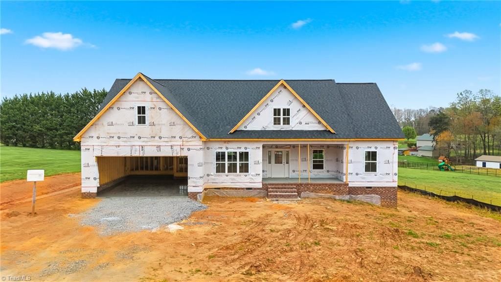 Photo of 121 Winchester Drive, Ararat, NC 27007 (MLS # 1213810)