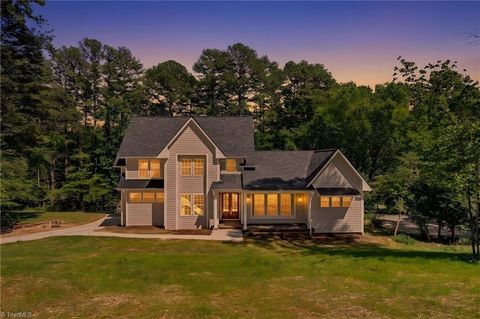 Homes For Sale - 2592 Fox Ridge Road<br/> Randolph County, Asheboro, NC 27205
