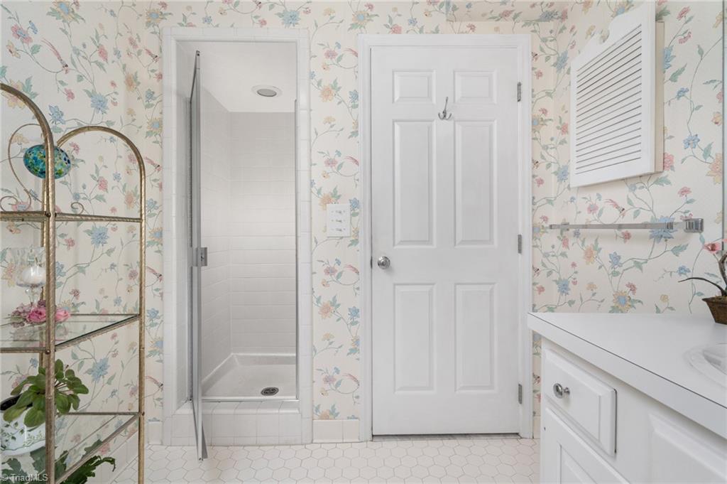2006 Tennyson Drive, Greensboro, North Carolina image 23