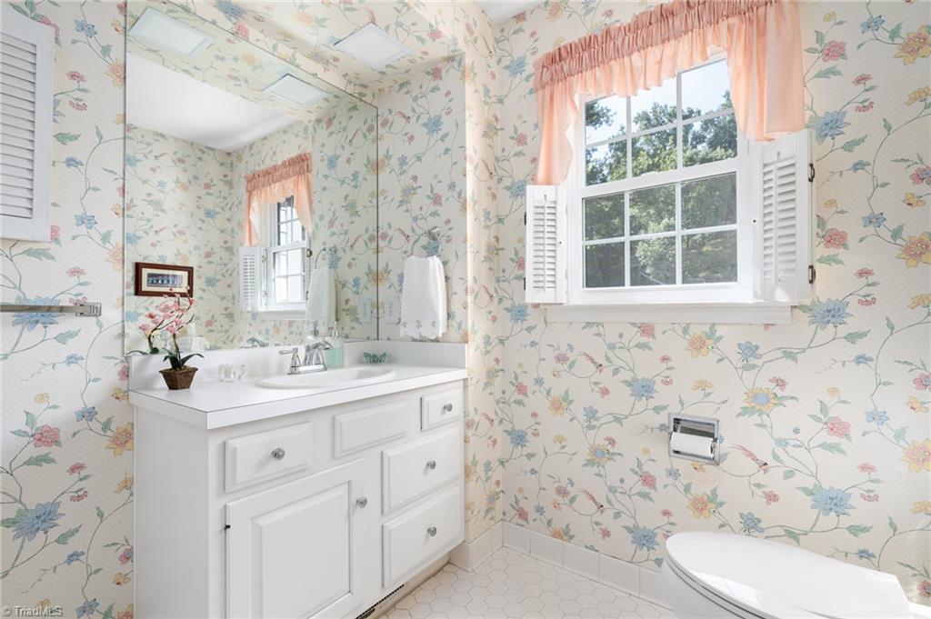 2006 Tennyson Drive, Greensboro, North Carolina image 22