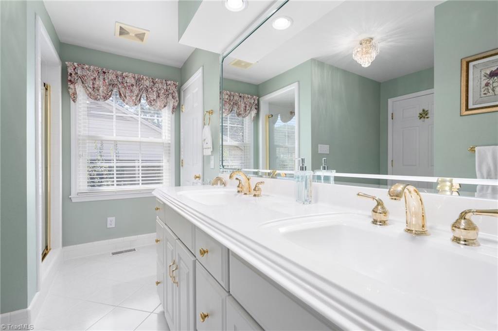 2006 Tennyson Drive, Greensboro, North Carolina image 10