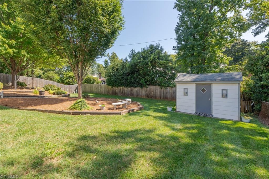 2006 Tennyson Drive, Greensboro, North Carolina image 41