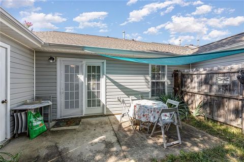 A home in Kernersville