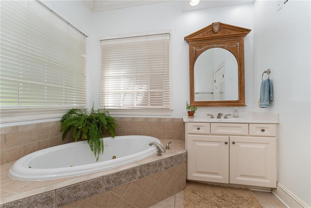 515 Daybreak Square, Greensboro, North Carolina image 35