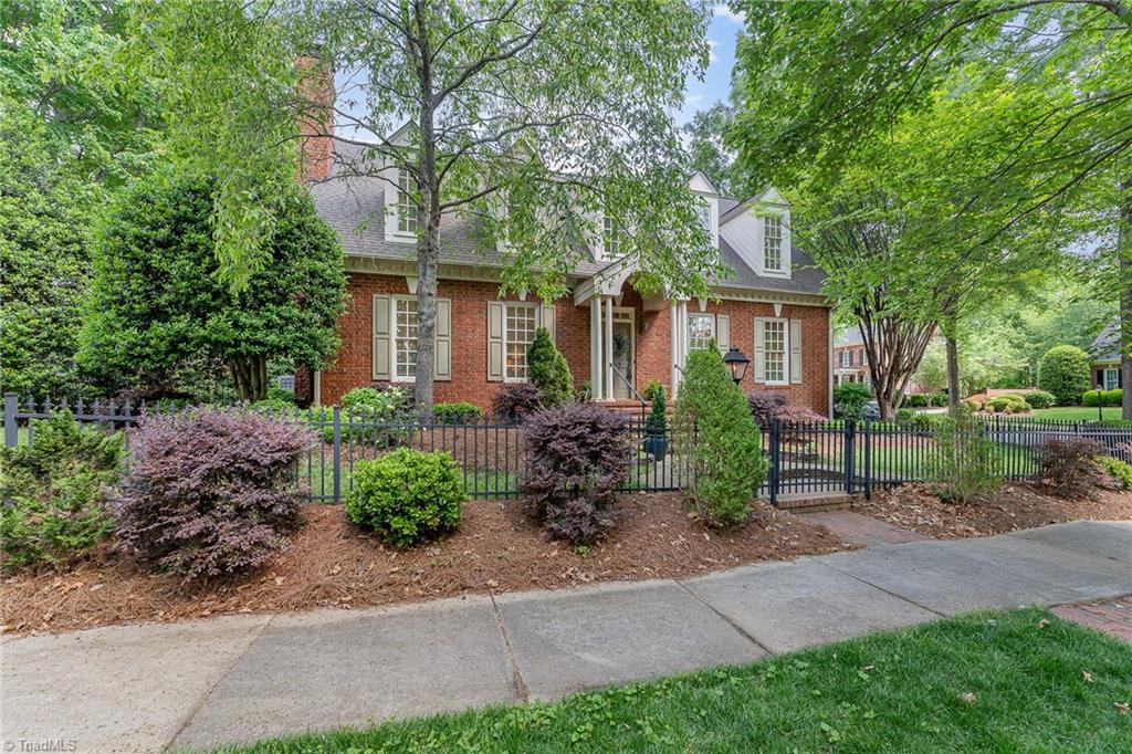 515 Daybreak Square, Greensboro, North Carolina image 27