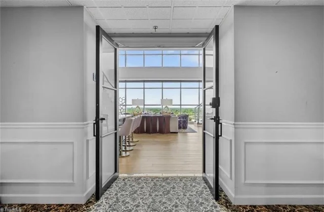317 W High Avenue Unit 15A, photo 5 of 50