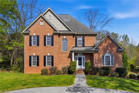 Homes For Sale - 3508 Waterway Drive<br/> Forsyth County, Pfafftown, NC 27040