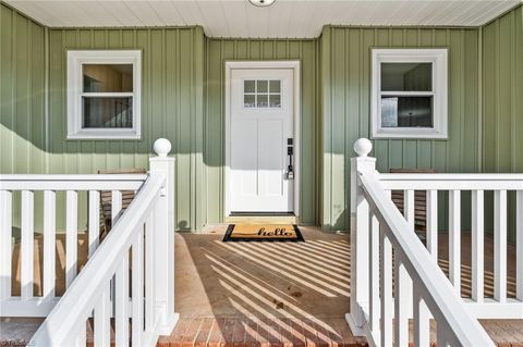 Homes For Sale - 3856 Azalea Lane<br/> Trinity, NC 27370