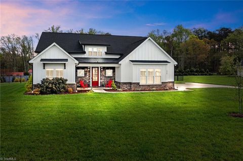 Single Family Residence in Salisbury NC 175 Lakefront Drive.jpg