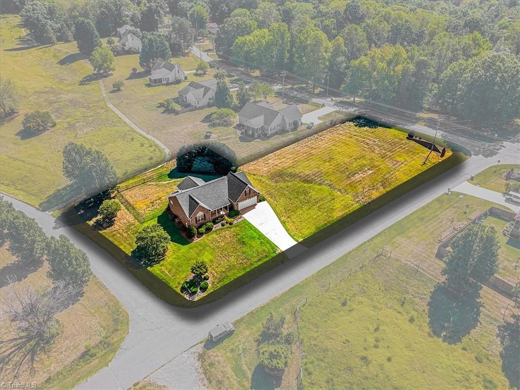 Photo of 129 Club House Drive, Reidsville, NC 27320 (MLS # 1235772)