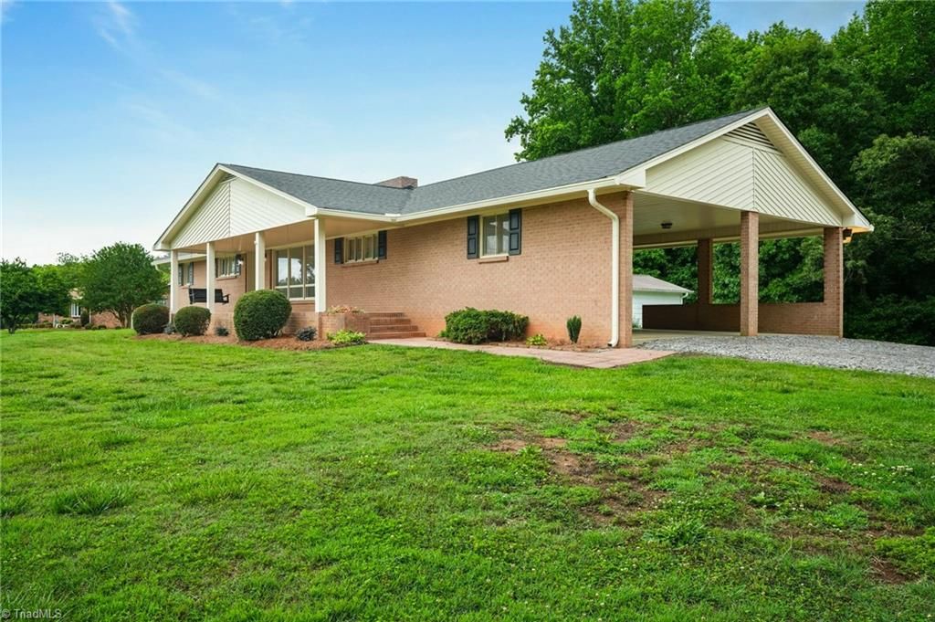 Photo of 2475 Rowe Road, Lexington, NC 27295 (MLS # 1222427)