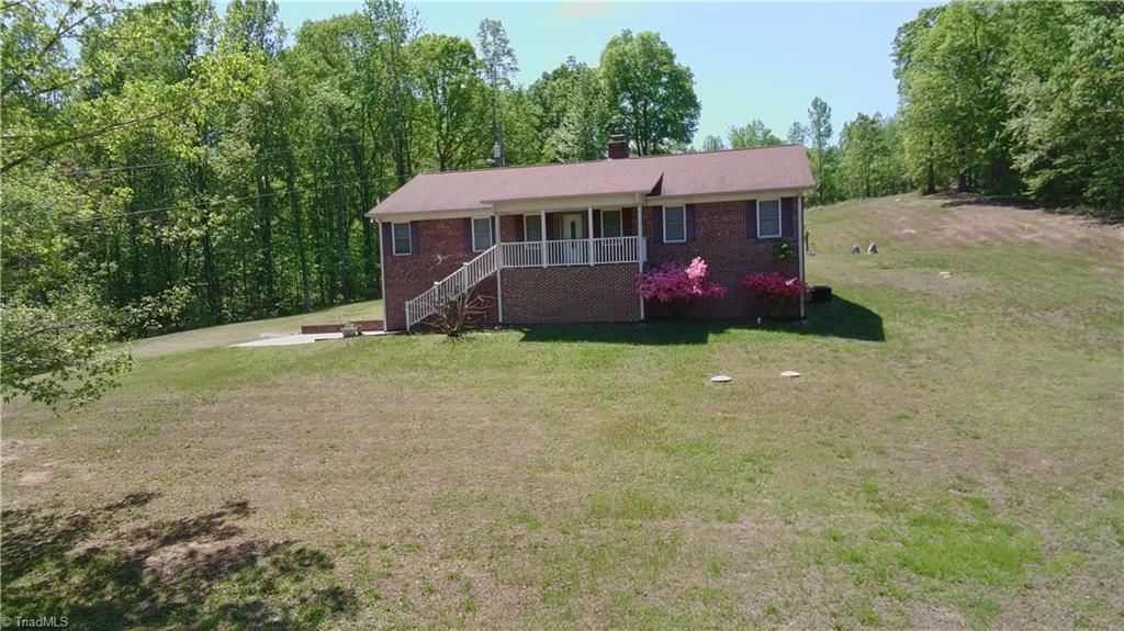 Photo of 652 Country Lane, Pelham, NC 27311 (MLS # 1216369)