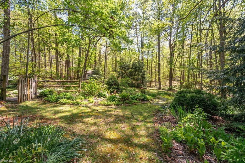 8003 Eastridge Road, Oak Ridge, North Carolina image 36