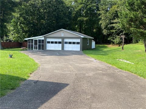 A home in Mount Airy