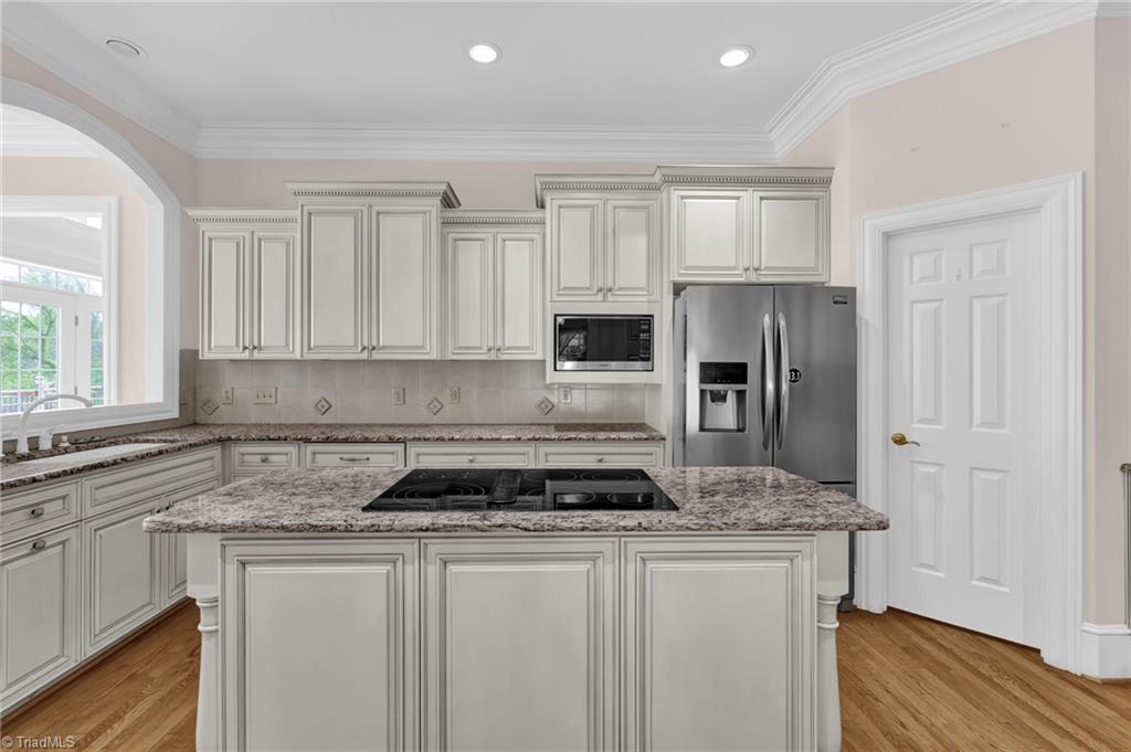 3903 Dover Park Road, Greensboro, North Carolina image 13