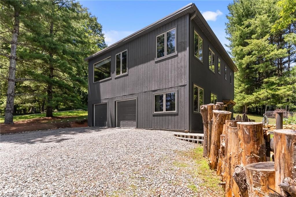 Photo of 896 Alta Vista Lane, Sparta, NC 28675 (MLS # 1235608)