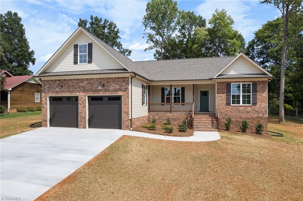 View Lexington, NC 27295 house