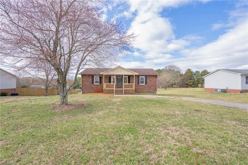276 Pleasant Acre Drive, Mocksville, North Carolina image 23