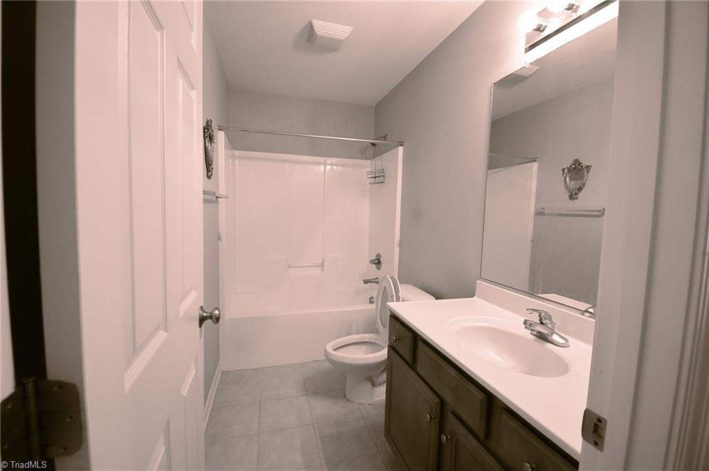 Photo 7 of 11 of 5609 Roundup Circle townhome