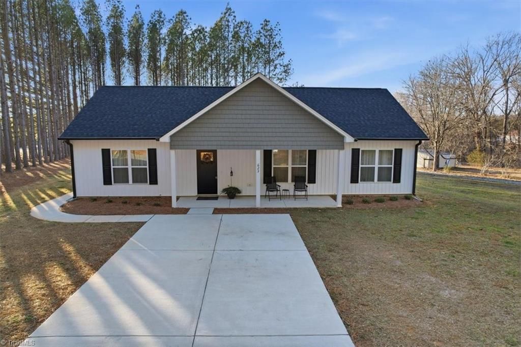 Photo of 623 Arvil Hunt Road, Lexington, NC 27295 (MLS # 1207557)