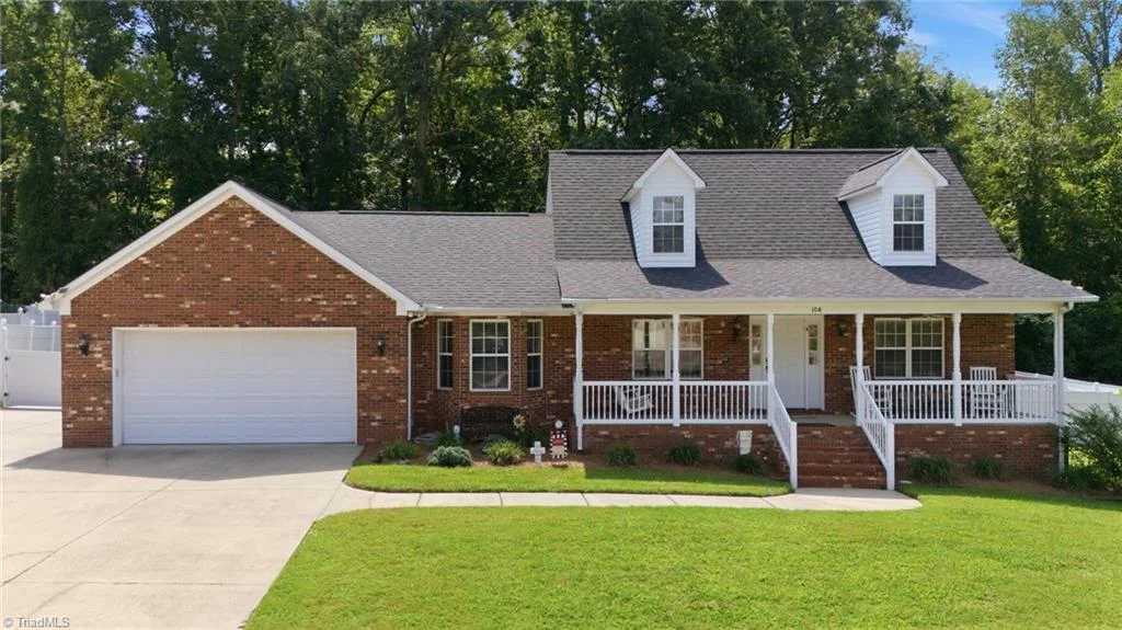 104 Candace Court, Thomasville, NC, 27360