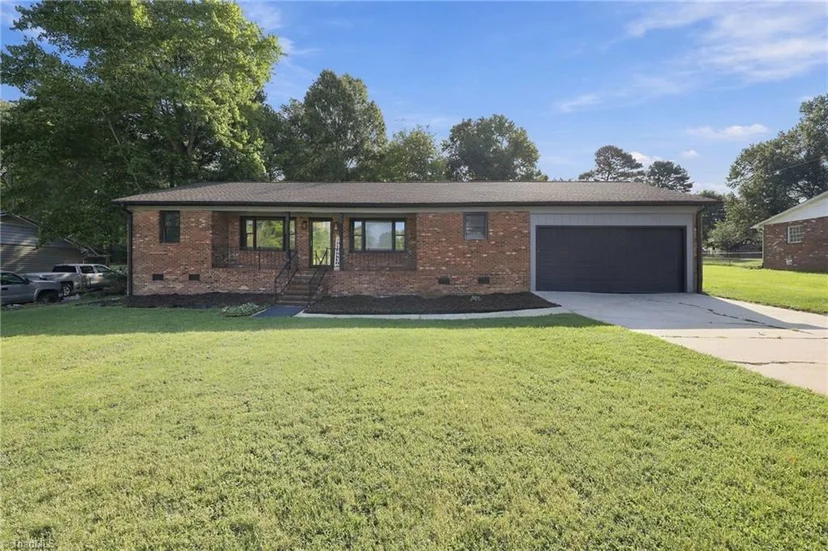 333 Gregg Street, photo 1 of 38