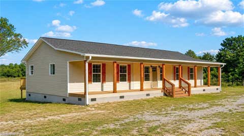 Homes For Sale - 7489 Riverside Road<br/> Randolph County, Seagrove, NC 27341