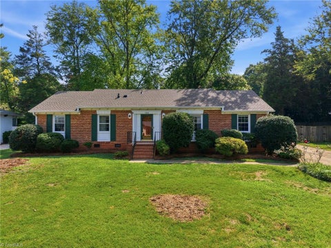 Homes For Sale - 2008 Medhurst Drive<br/> Greensboro, NC 27410