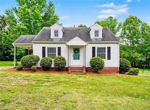 Homes For Sale - 735 Danwood Street<br/> Asheboro, NC 27205